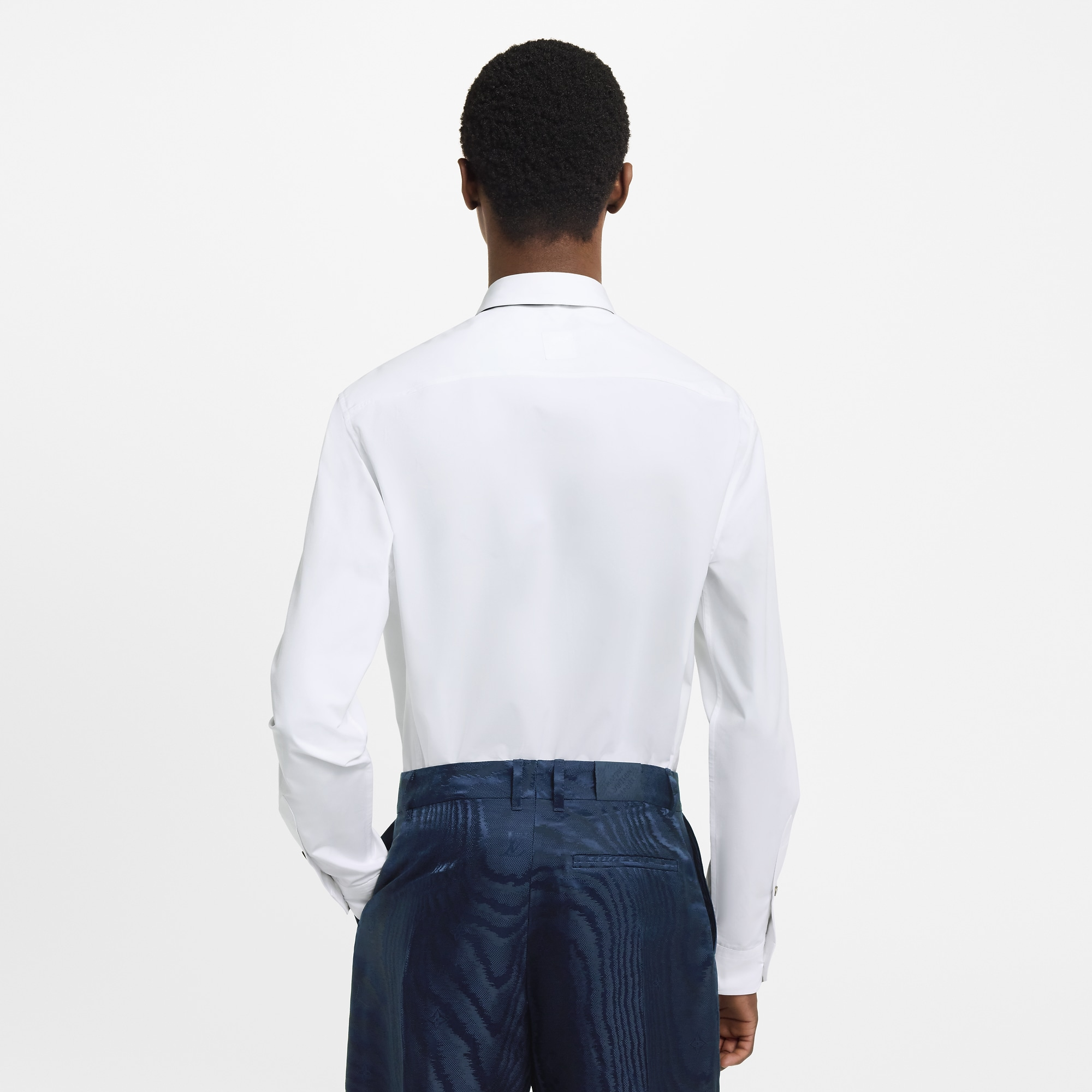 エンボスド シグネチャー ロングスリーブコットンシャツ - 画像 (4)