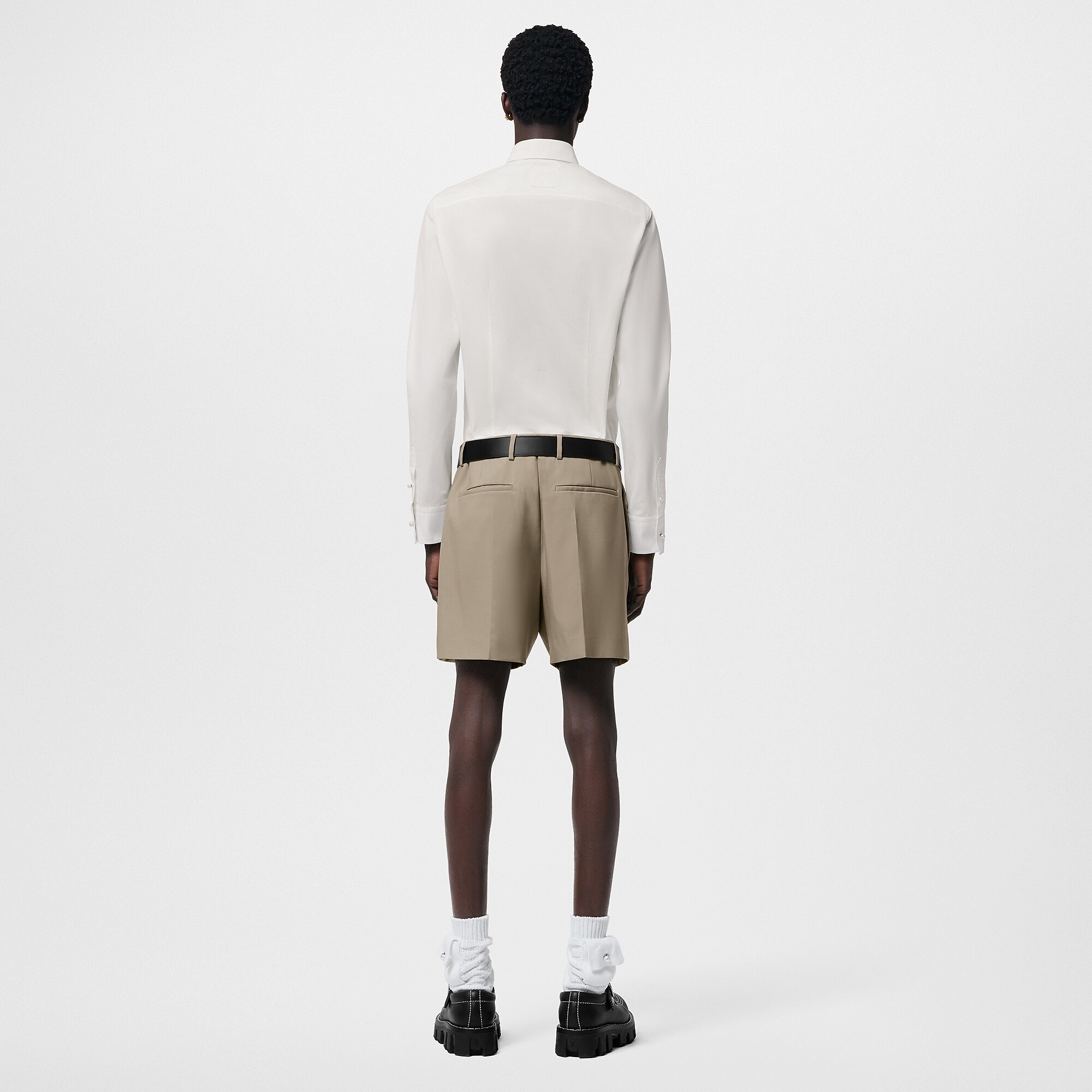 フィットロングスリーブコットンシャツウィズパールボタン - 画像 (5)