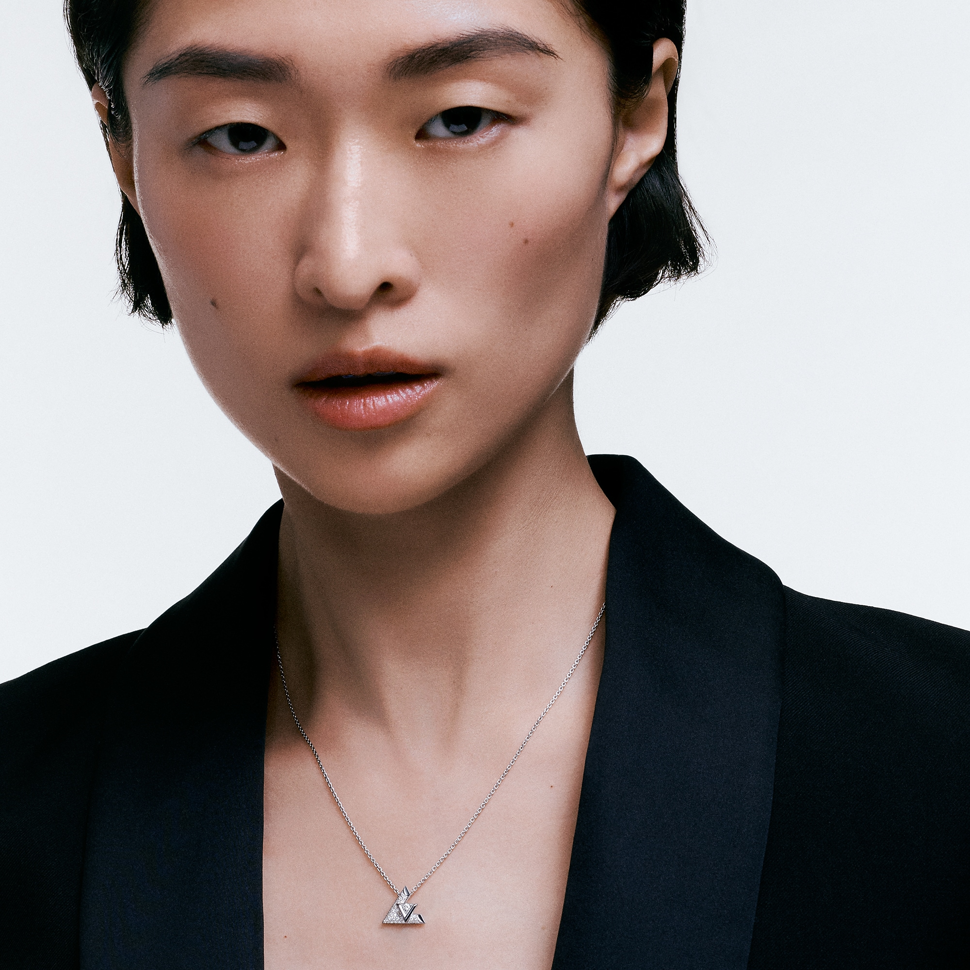 ペンダント LV ヴォルト ワン PM (ホワイトゴールド×ダイヤモンド)